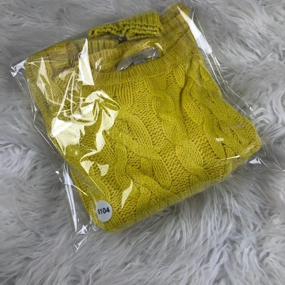 LOFT Ann Taylor Cable Knit Crewneck Pullover Sweater XS Sunshine Yellow 6104